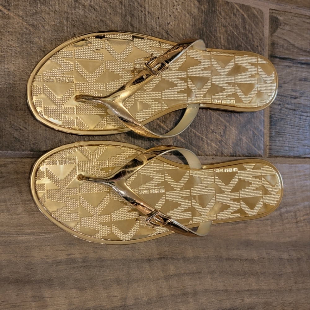 Michael Kors size 10 Gold Metallic Flip Flops